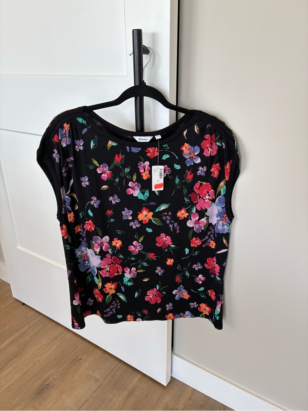 Reitmans Black Floral Cap-Sleeve Blouse